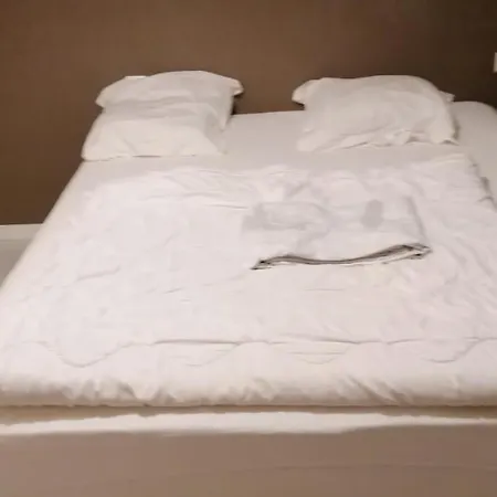 Chambre 1 לינה וארוחת בוקר